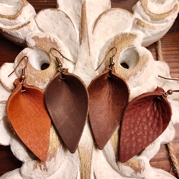 Meet your Posher Patricia AKA @riversistersleather - Picture 10 of 10